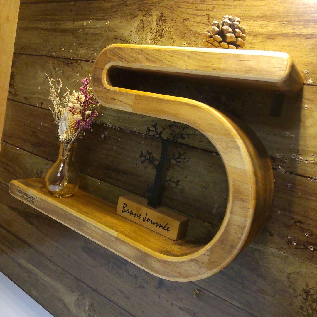 Nao様専売品　曲線デザイン　ウォールシェルフ　北欧