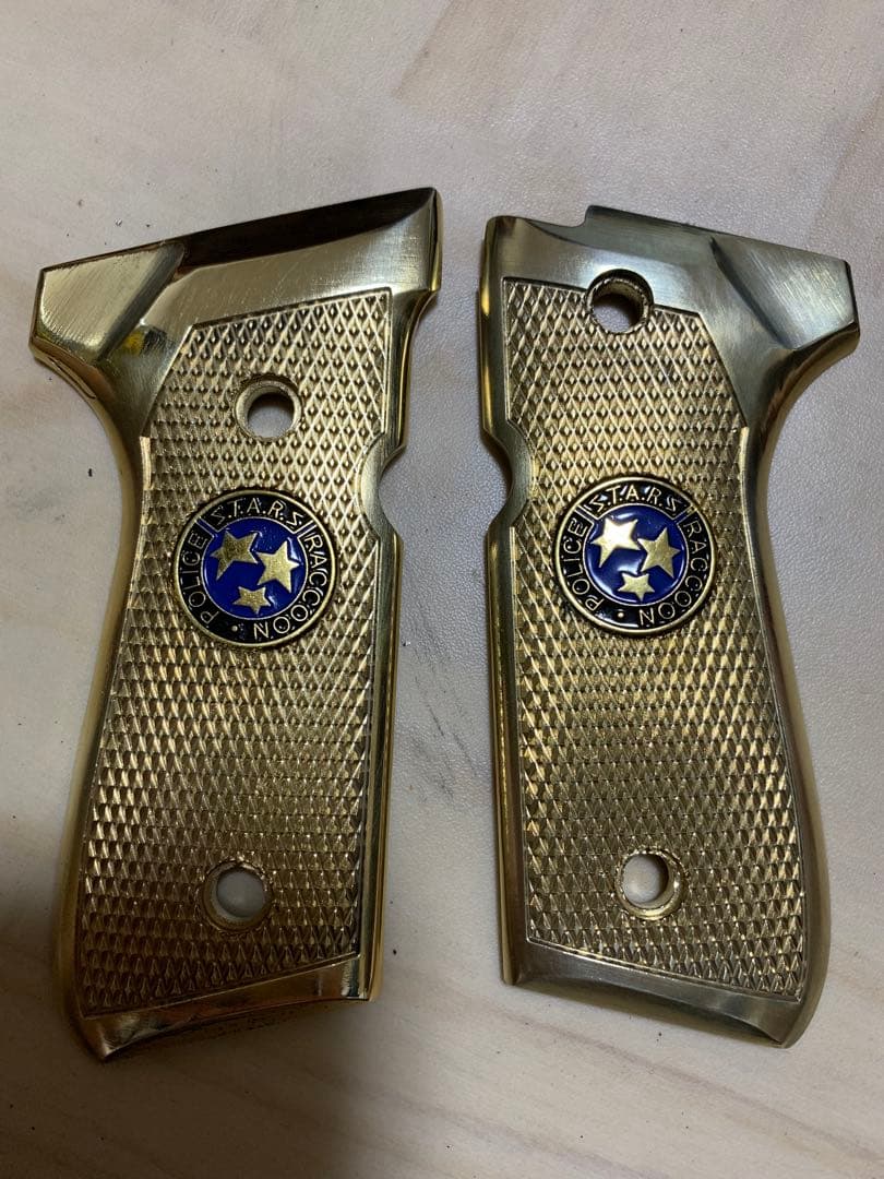 レア物　新品ベレッタ 各社m9用サムライエッジ風真鍮グリップ　メタリオン金属製