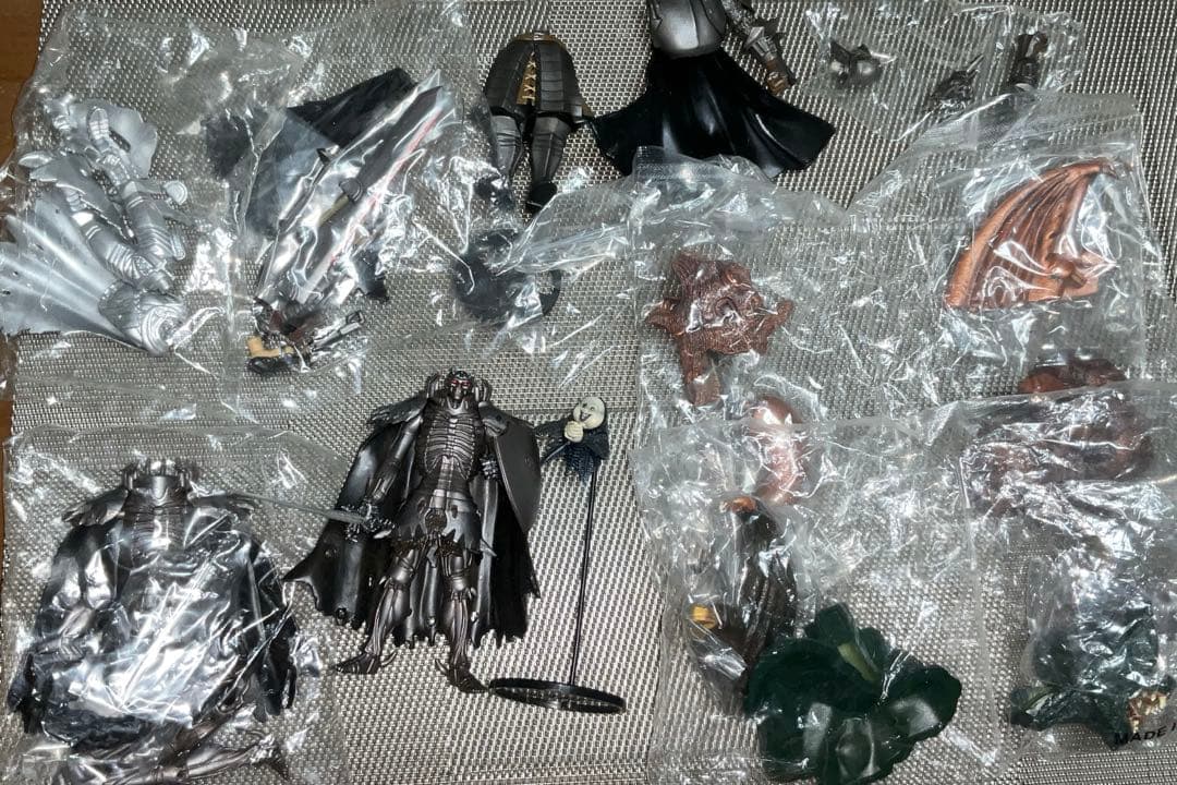 ベルセルク　トレーディングフィギュア