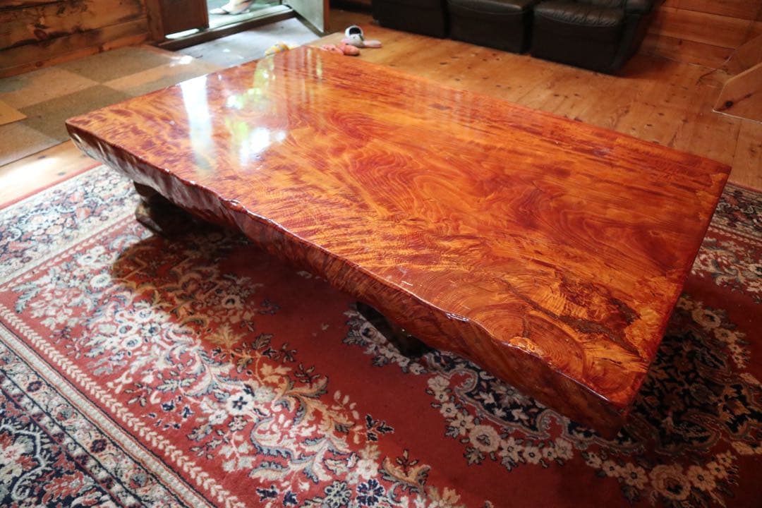 希少材質一枚板　ブラジル花梨か栃