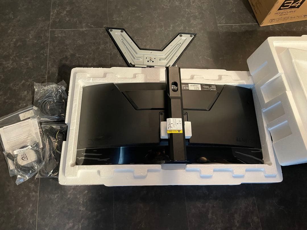 GIGABYTE G34WQC 34インチ ウルトラワイドゲーミングモニター