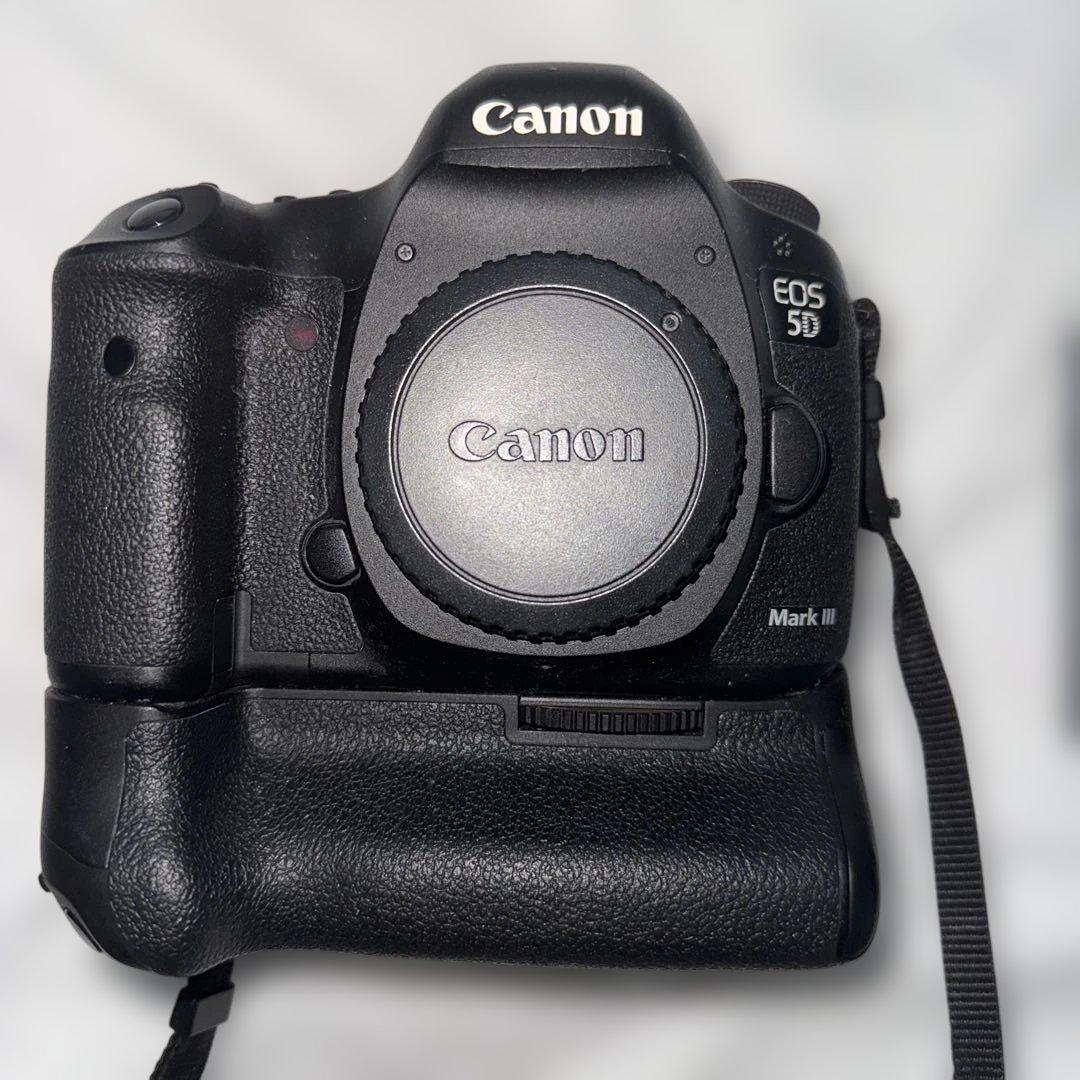 デジタルカメラ Canon EOS 5D Mark III BG-E11