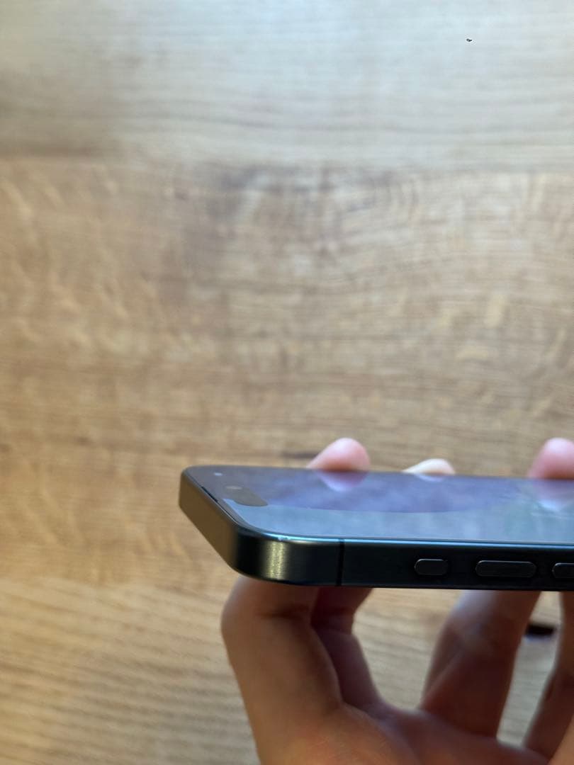 【美品】iPhone 15 Pro 256GB ブラック SIMフリー