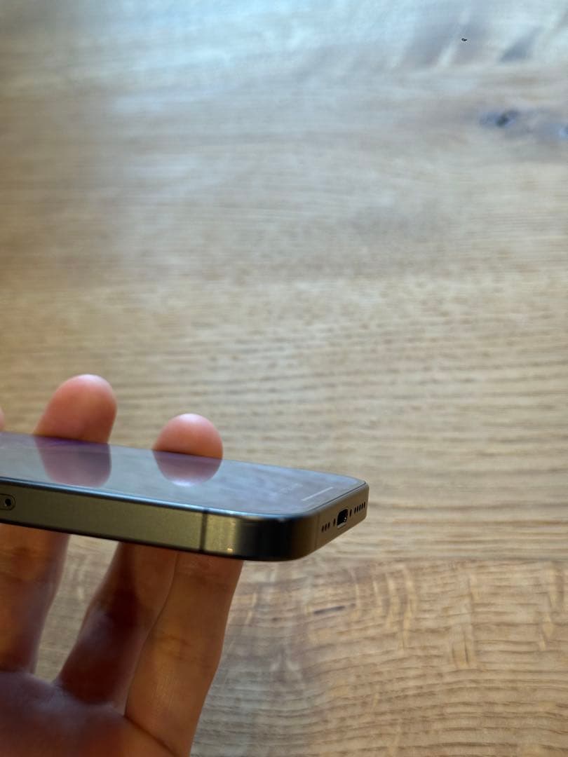 【美品】iPhone 15 Pro 256GB ブラック SIMフリー