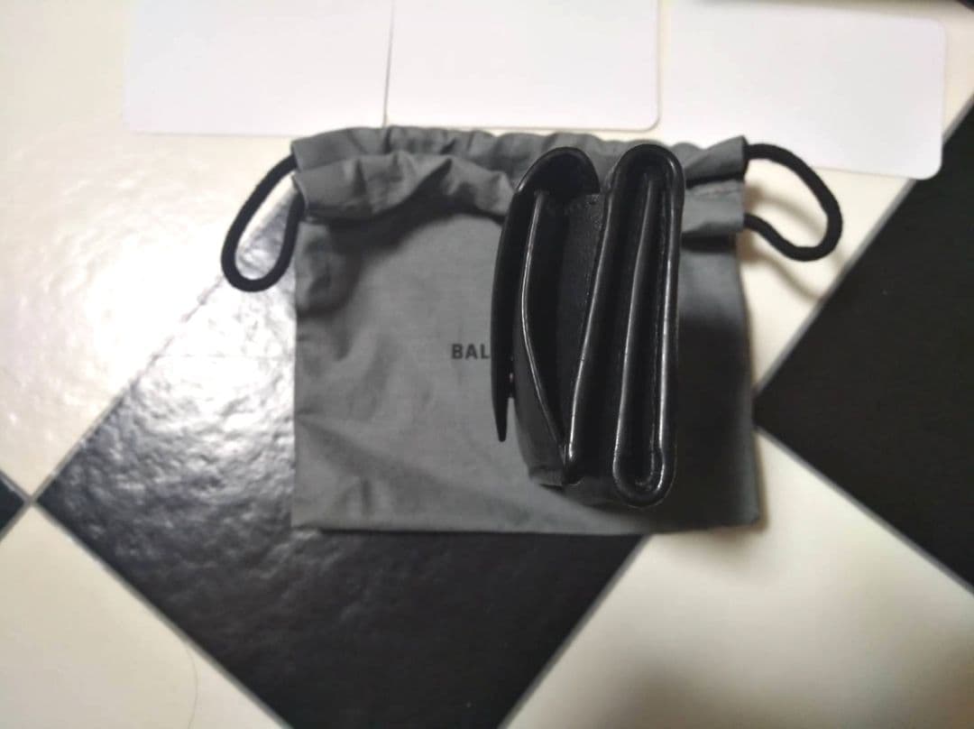 BALENCIAGA バレンシアガ ペーパー三つ折り財布 Black