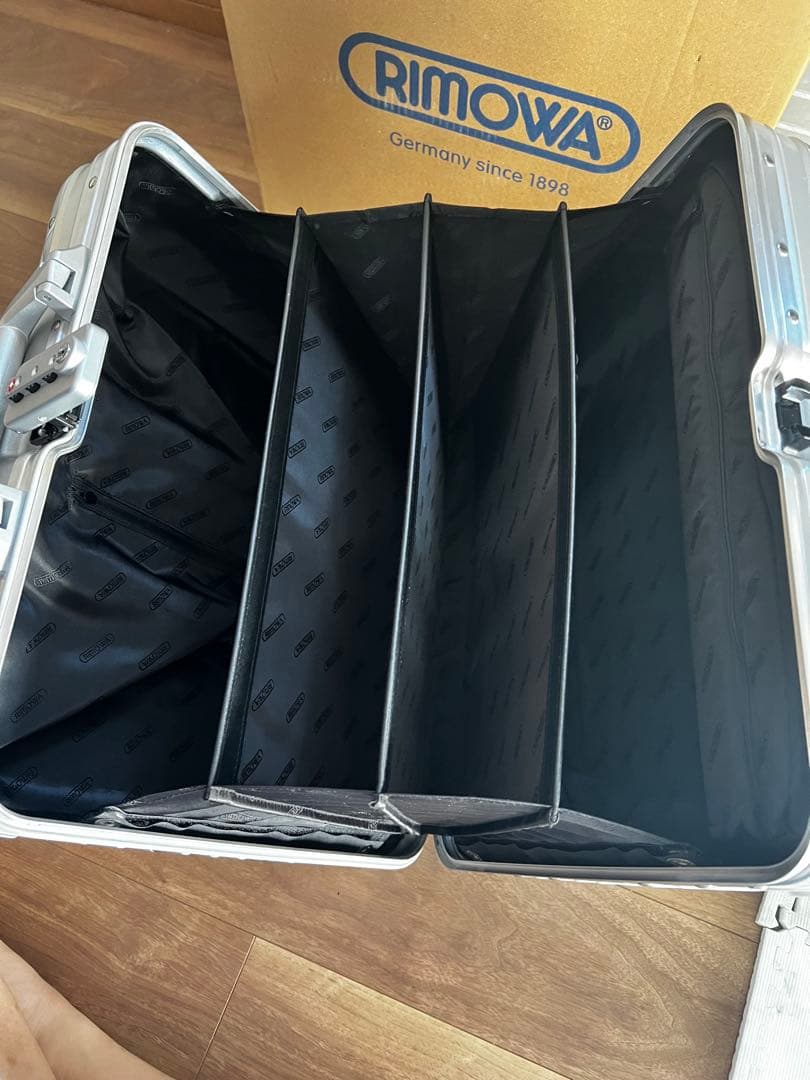付属品完備　RIMOWAリモワ トパーズ(オリジナル) コンパクト シルバー