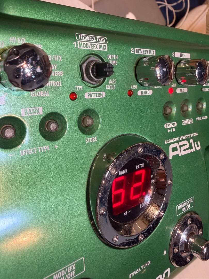 ZOOM A2.1u マルチエフェクター（アダプター付きません）