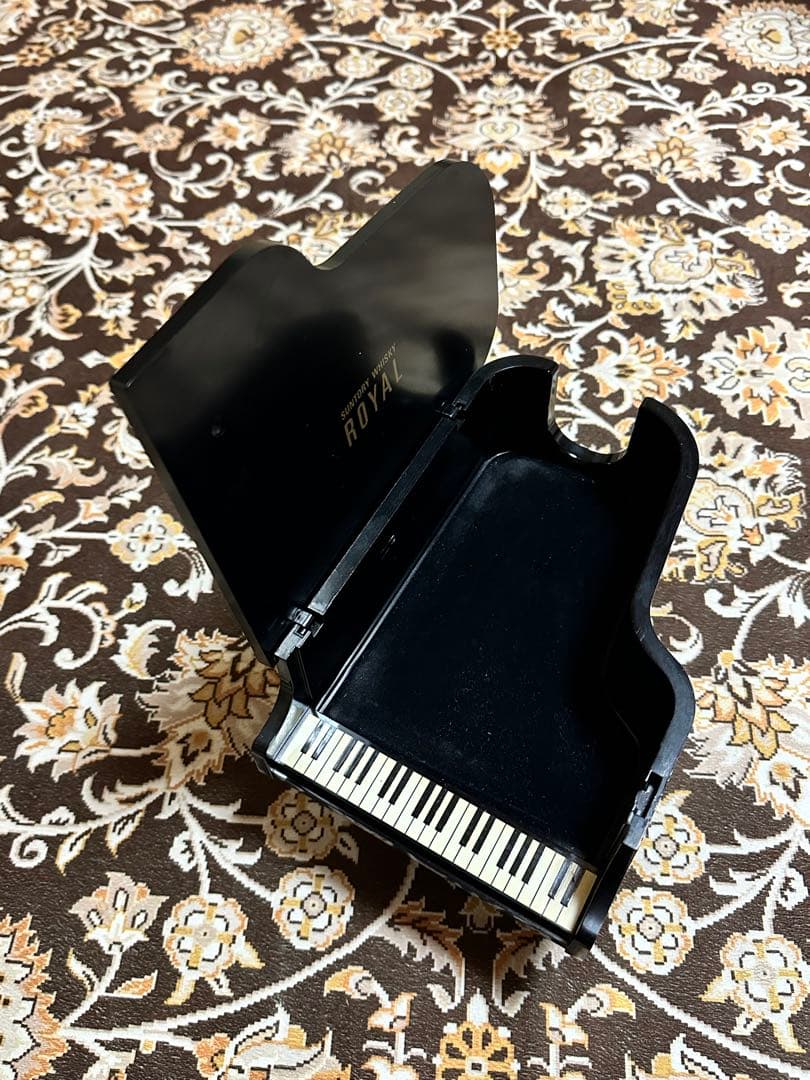 サントリーローヤルピアノ型 楽器 特級表記 600ml 43% SUNTORY