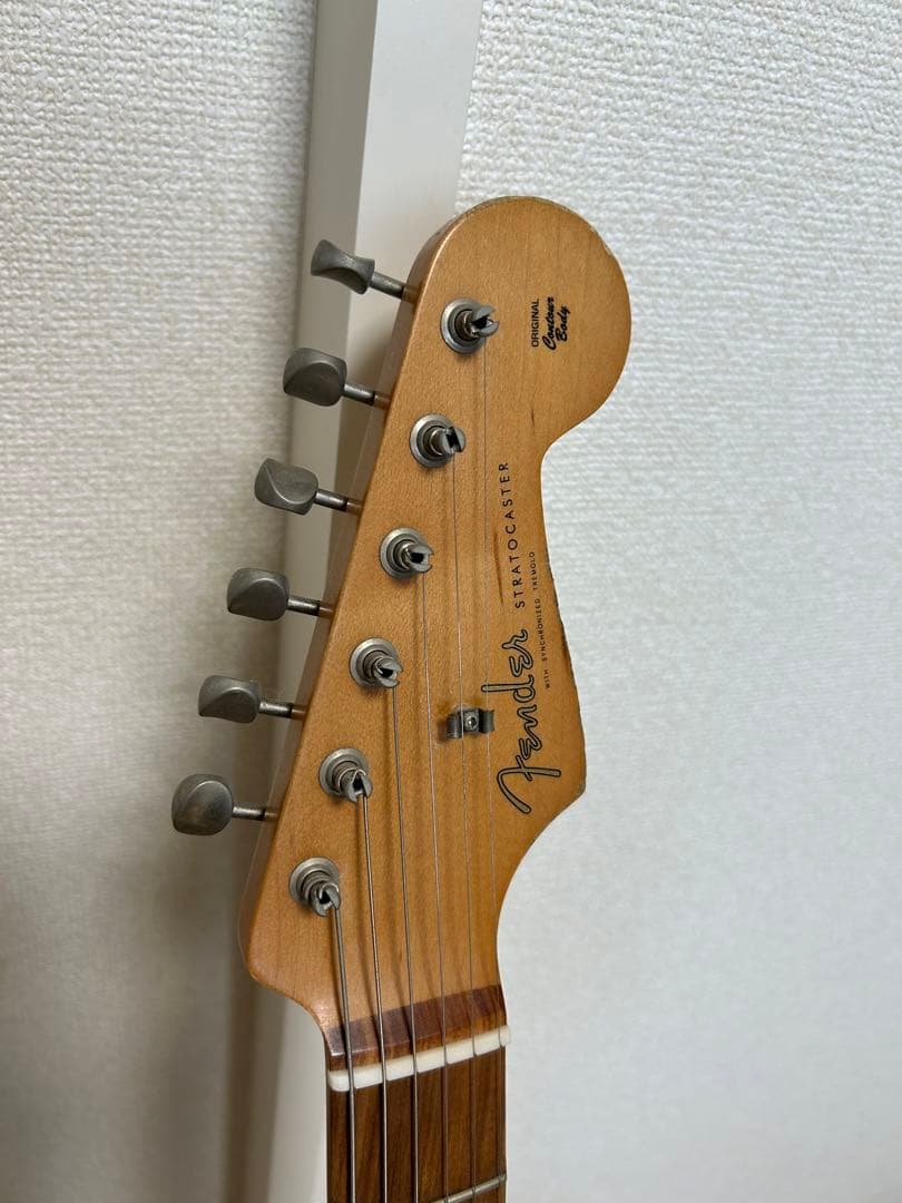 Fenderフェンダー Road Worn Stratocaster