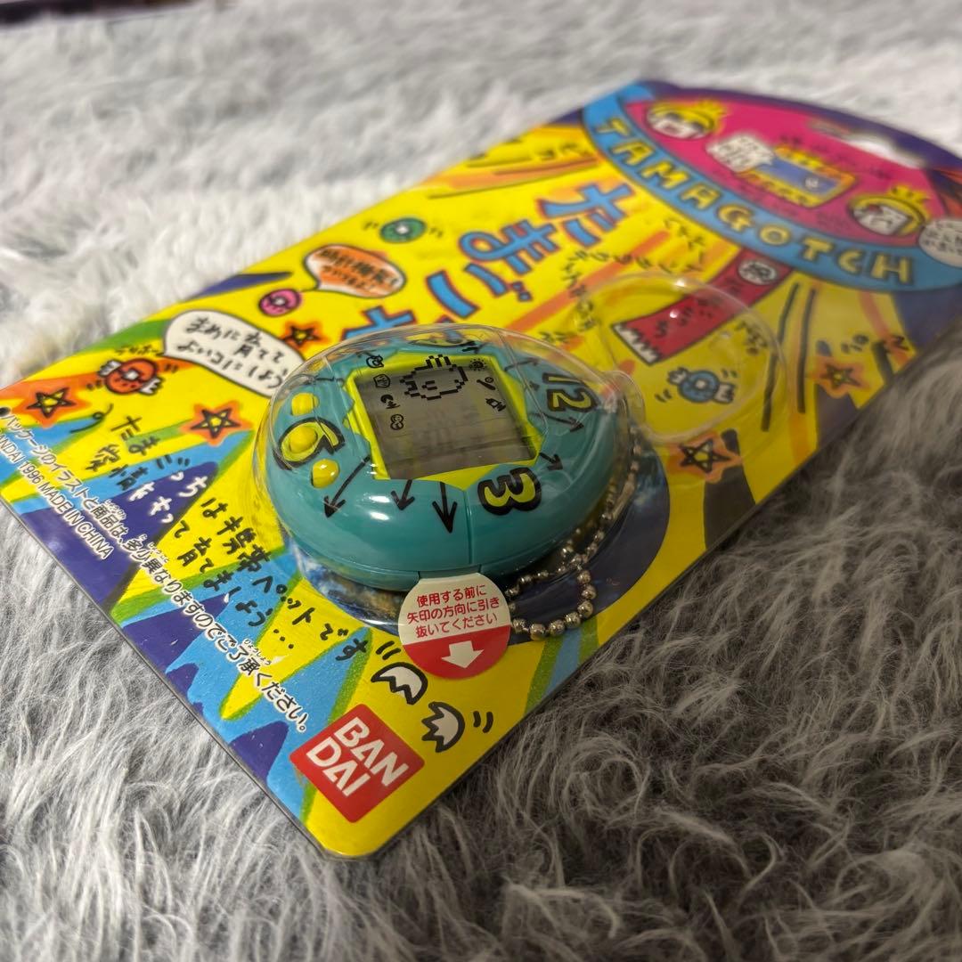 BANDAI 初代Tamagotchi 青 時計柄　1996年　当時物　レア