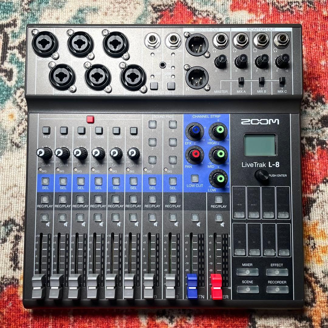 Zoom LiveTrak L-8 【純正ケース付き】