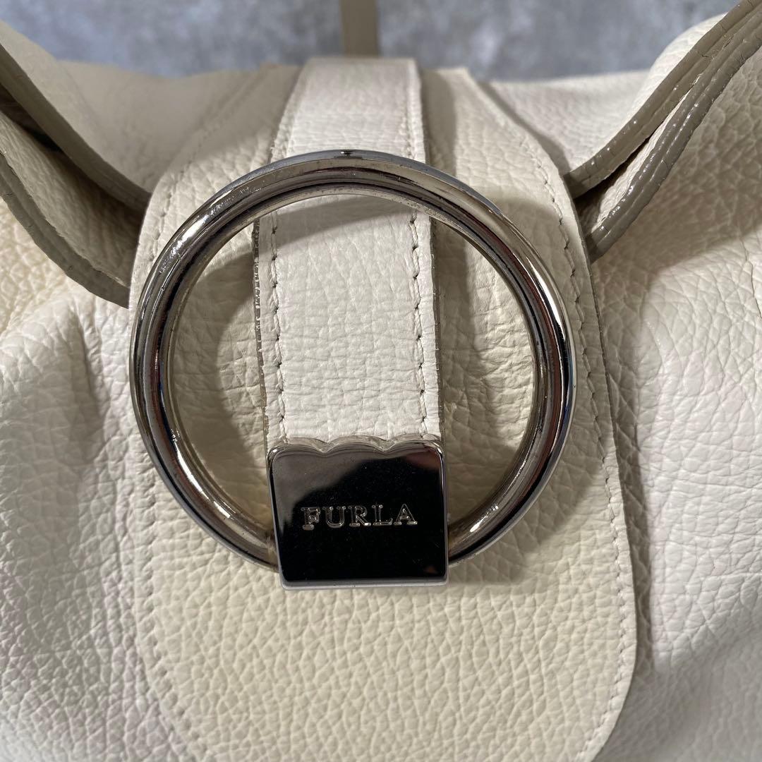 新品　FURLA フルラ　ワンショルダーバッグ　ホーボー　レザー　アイボリー