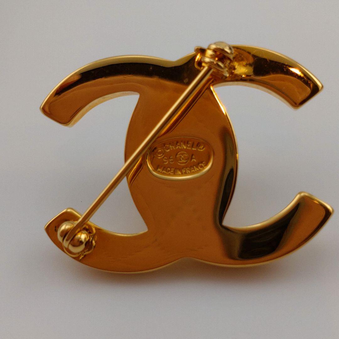 美品CHANELブローチ