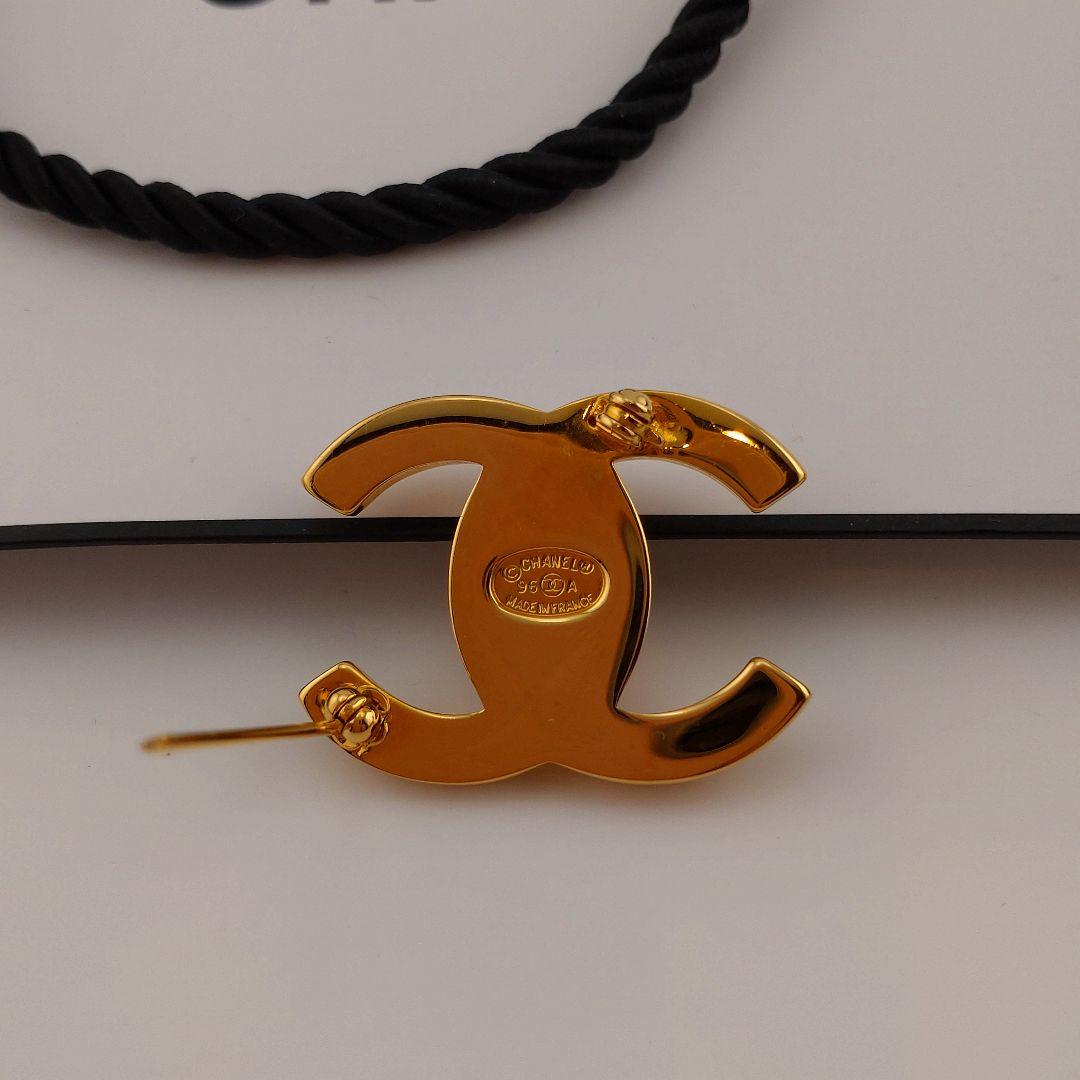 美品CHANELブローチ