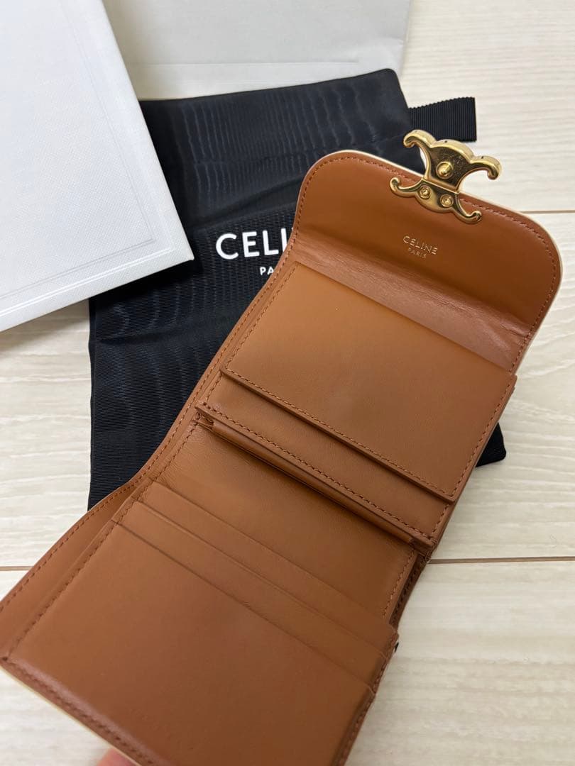 た*ぽ様 CELINE 三つ折り財布 ホワイト・ゴールド