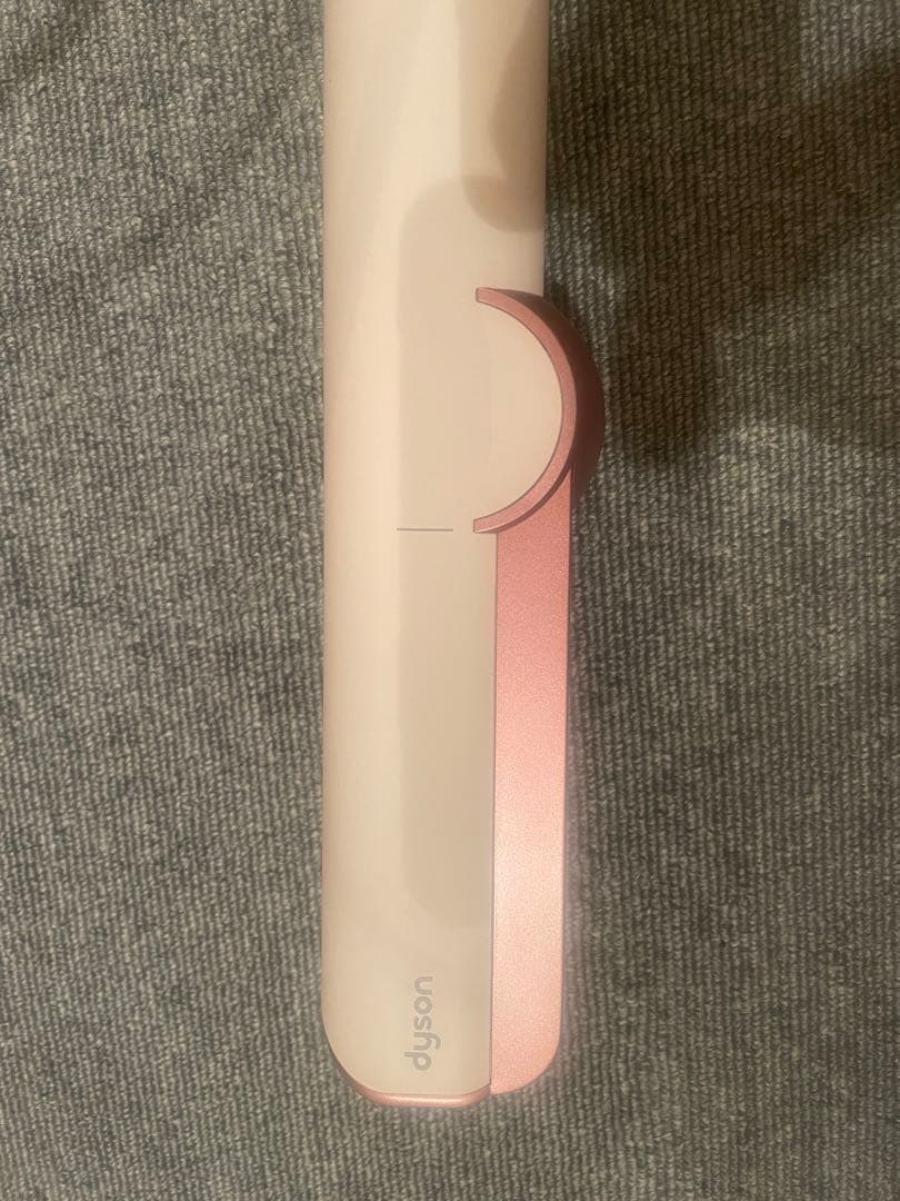 新春だけのセール　ダイソンヘアー　ストレイトナー