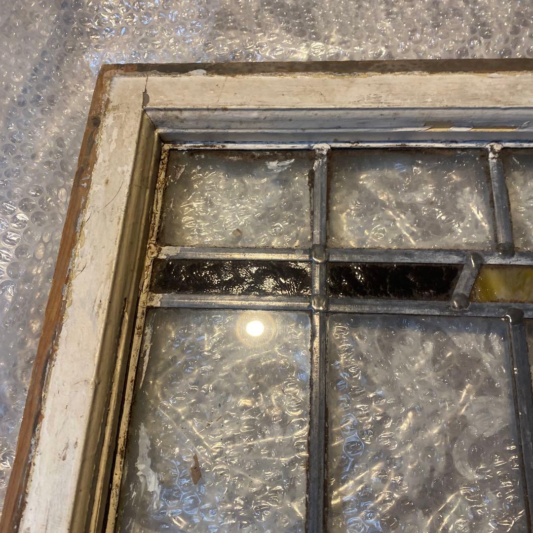 古いステンドグラス ハート型アクセント