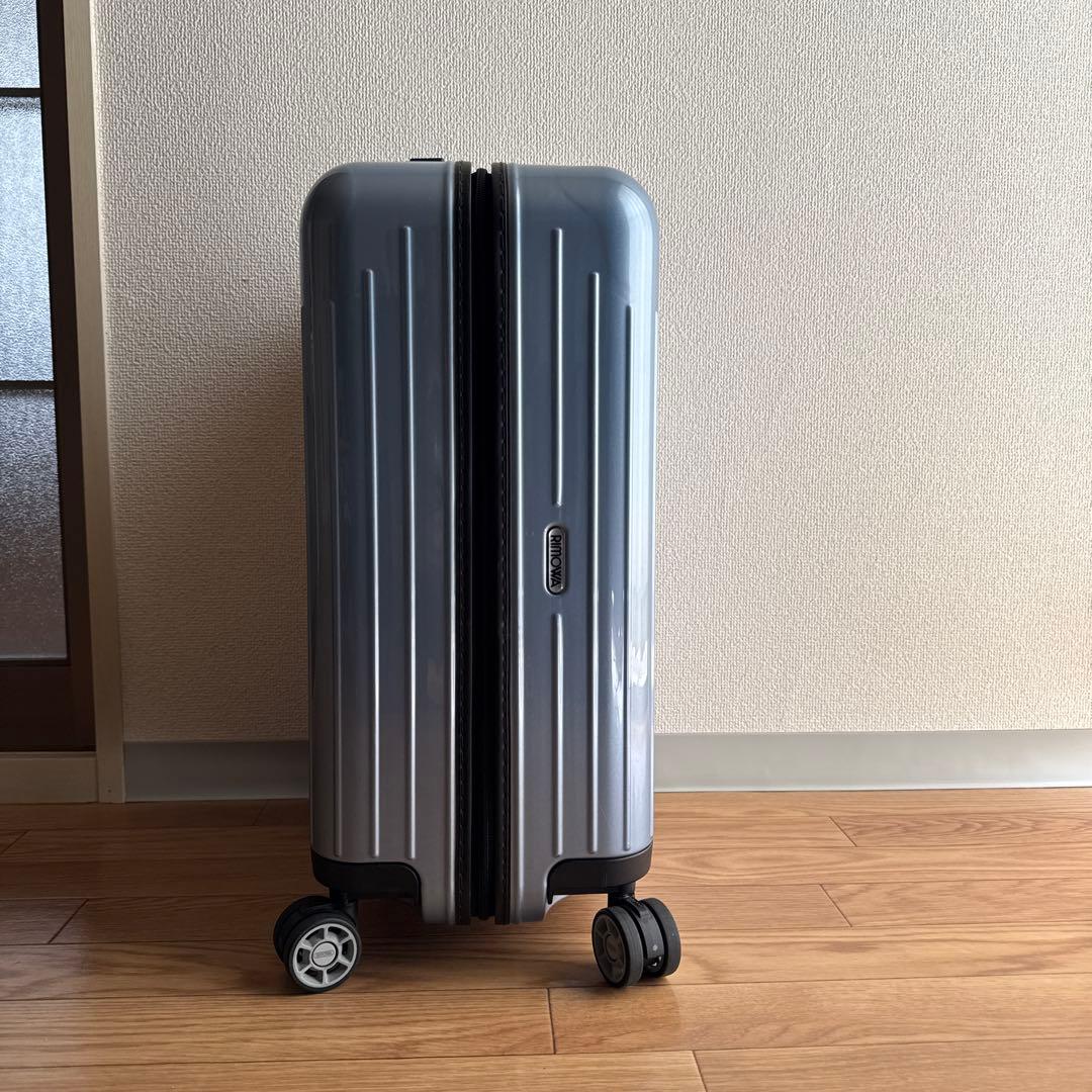 リモワサルサエアーキャリーケース