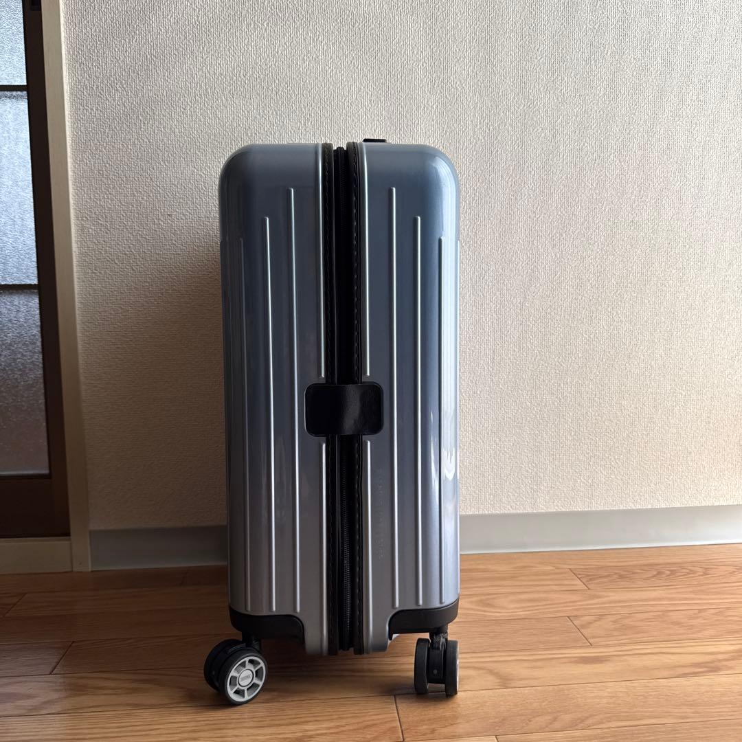 リモワサルサエアーキャリーケース