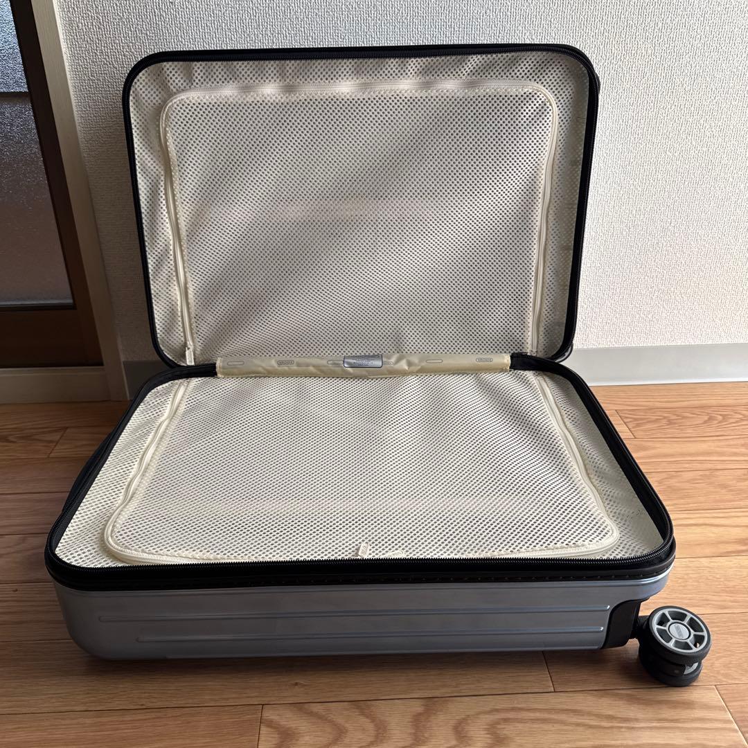 リモワサルサエアーキャリーケース