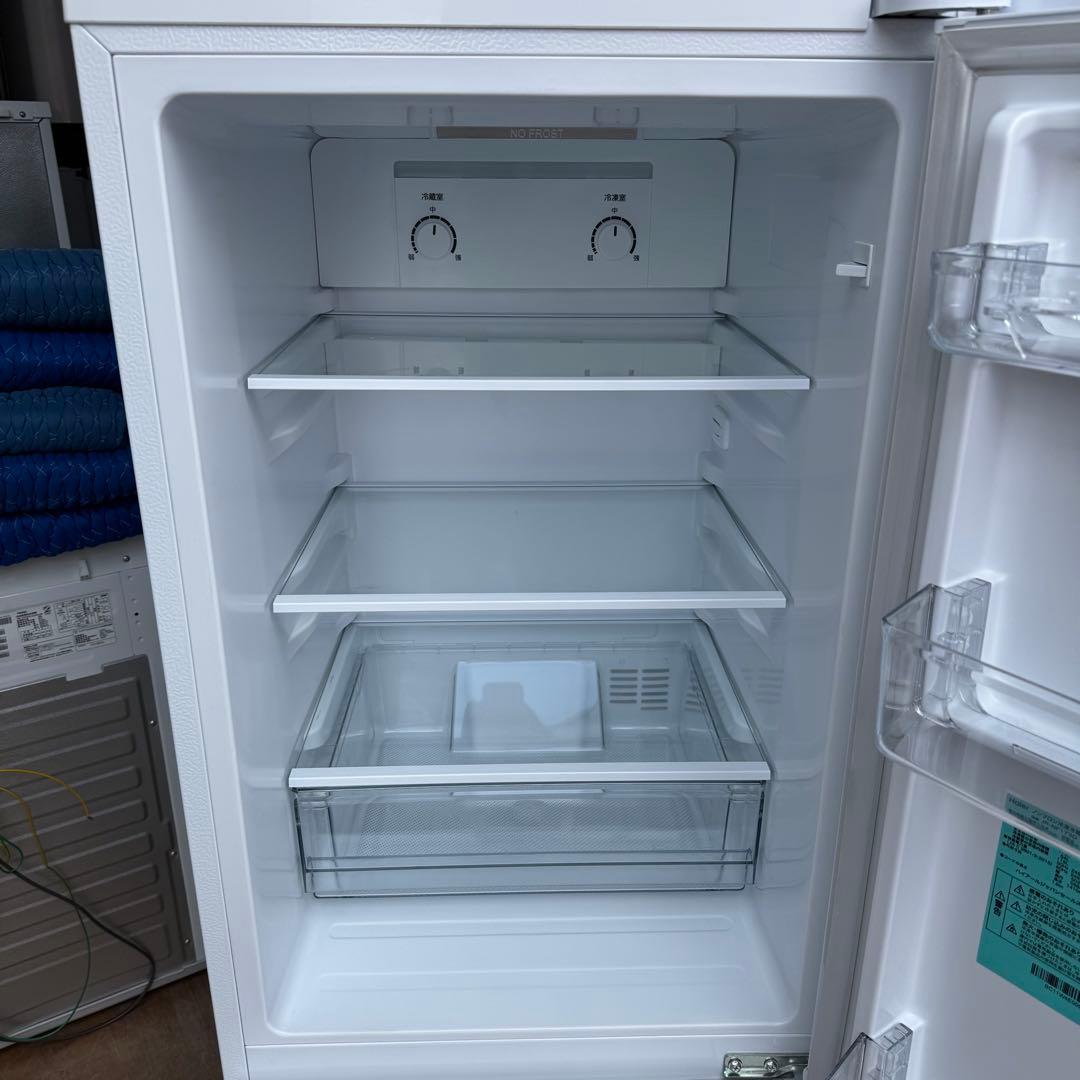 C7413★2023年製美品★ハイアール　冷蔵庫　大型　ホワイト　一人暮らし