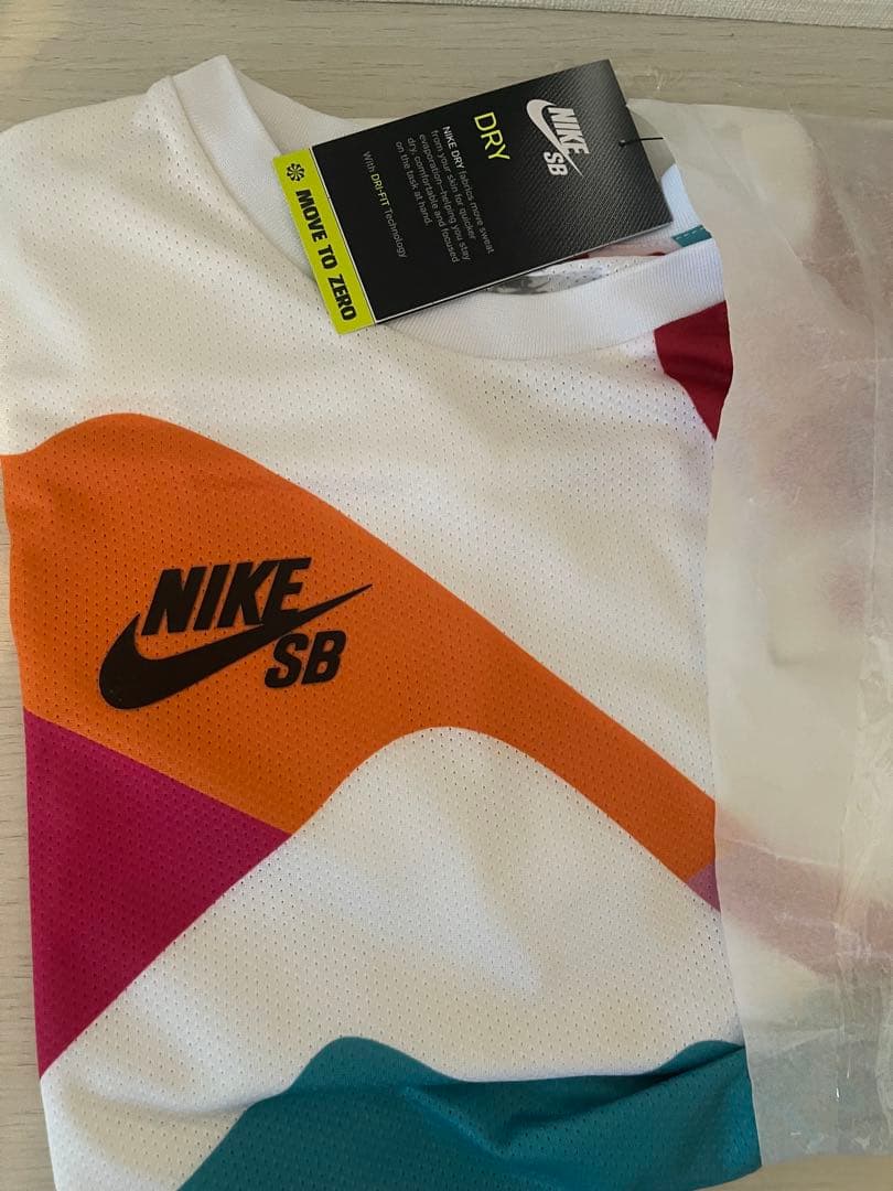 NIKE SB日本オリンピックスケボー 　　　ユニホ-ムウェア&CAP