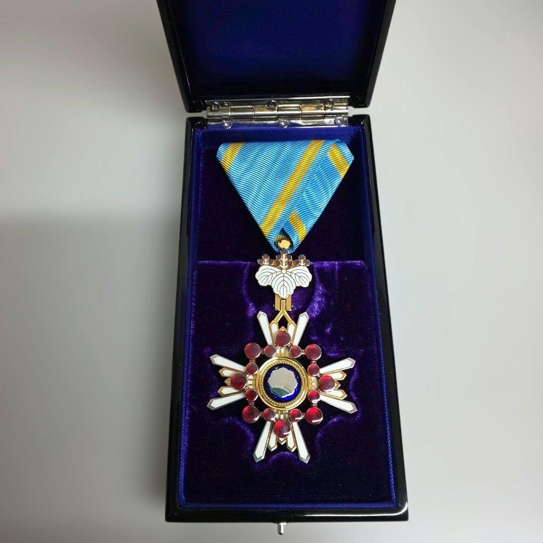 瑞宝双光章 共箱 佩用金具