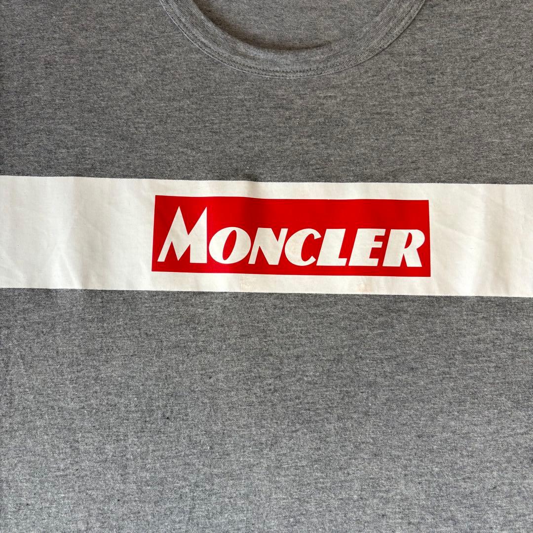 Moncler グレー Tシャツ
