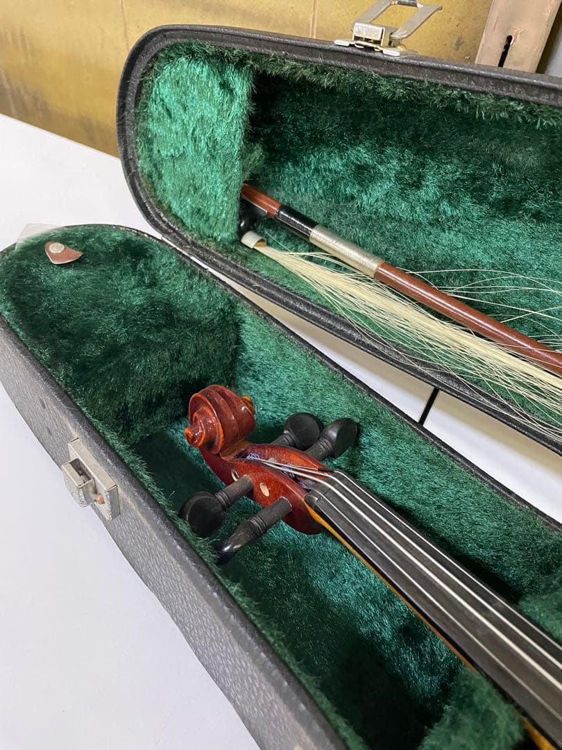 Stradivarius バイオリン