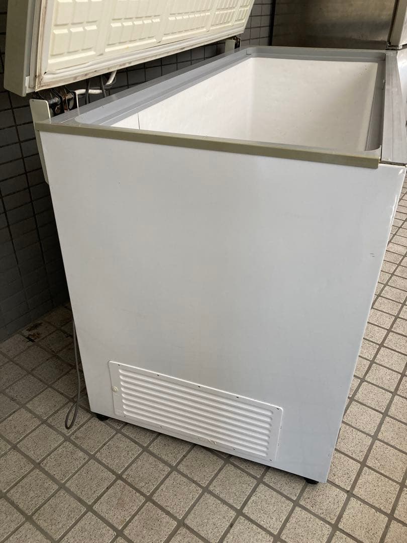 Ⓜ*️様 【中古】サンヨー 冷凍 ストッカー SCR-R551G冷凍庫 アイス