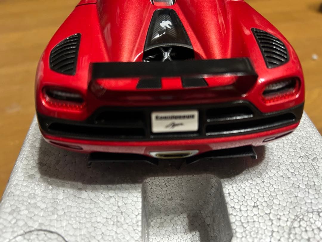 希少　1/18ダイキャスト　Autoart ケーニグセグ アゲーラ　レッド