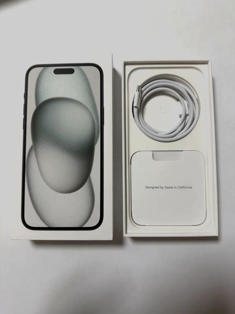 【傷無し】Apple iPhone 15Plus 128GB ブラック　本体