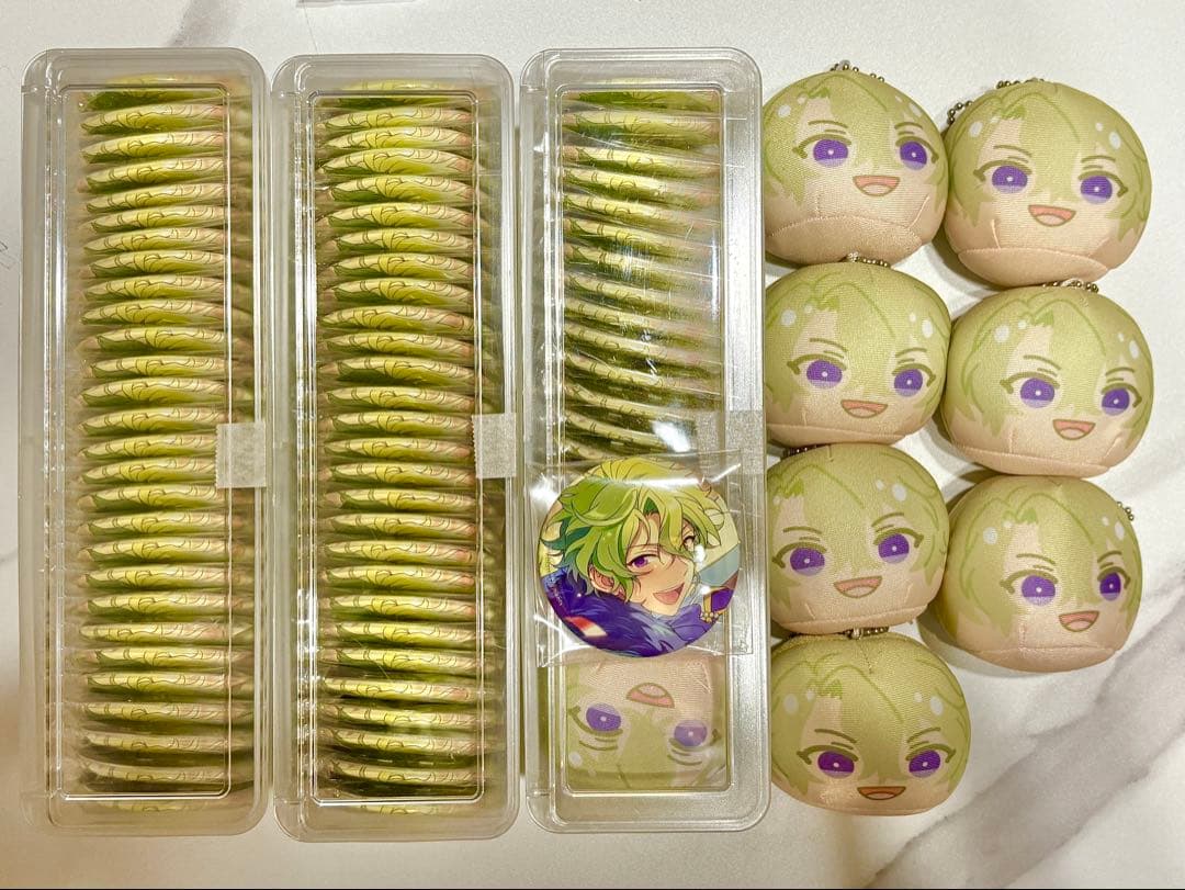 巴日和 ss extra 缶バッジ　おまんじゅう