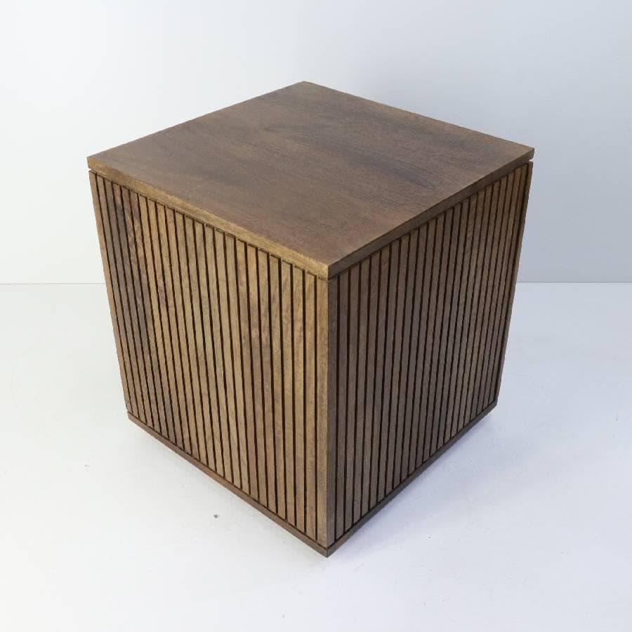 美品 ザラホーム ベッドサイドテーブル ナイトテーブル リゾートスタイル