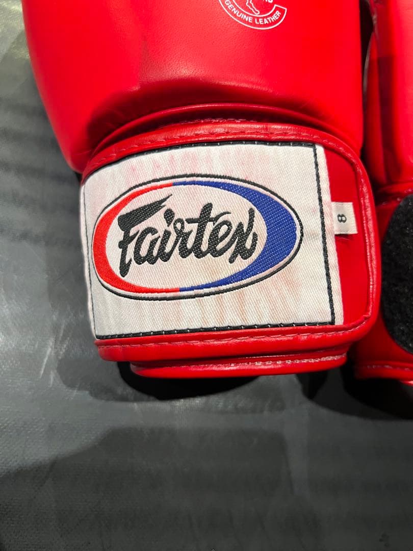 [値下済]Fairtex ボクシンググローブ 8oz レッド
