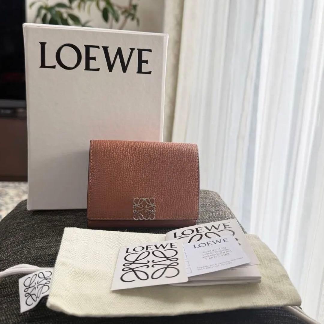 LOEWE 折り財布 コンパクト財布 ブラウン　アナグラム