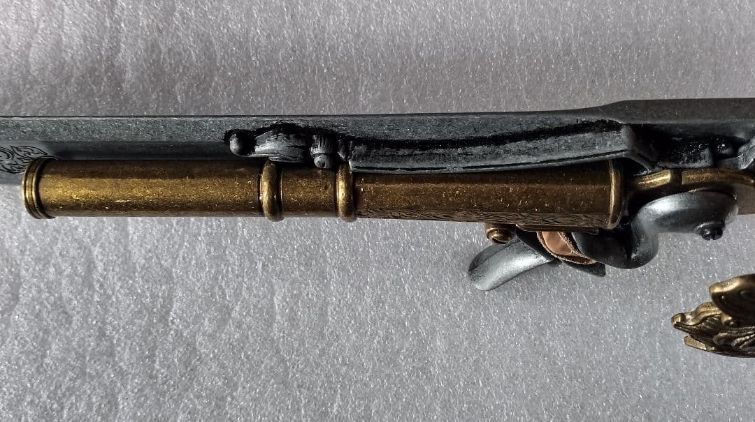 剣付き古式銃 レプリカ スペイン製 (観賞用)