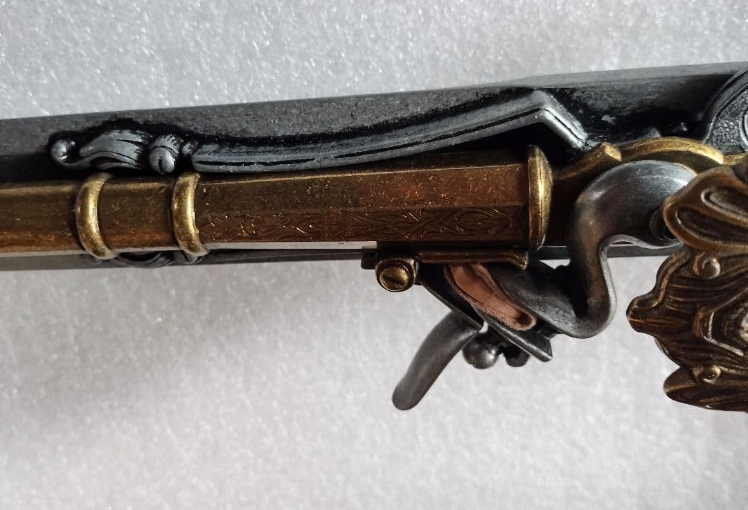 剣付き古式銃 レプリカ スペイン製 (観賞用)