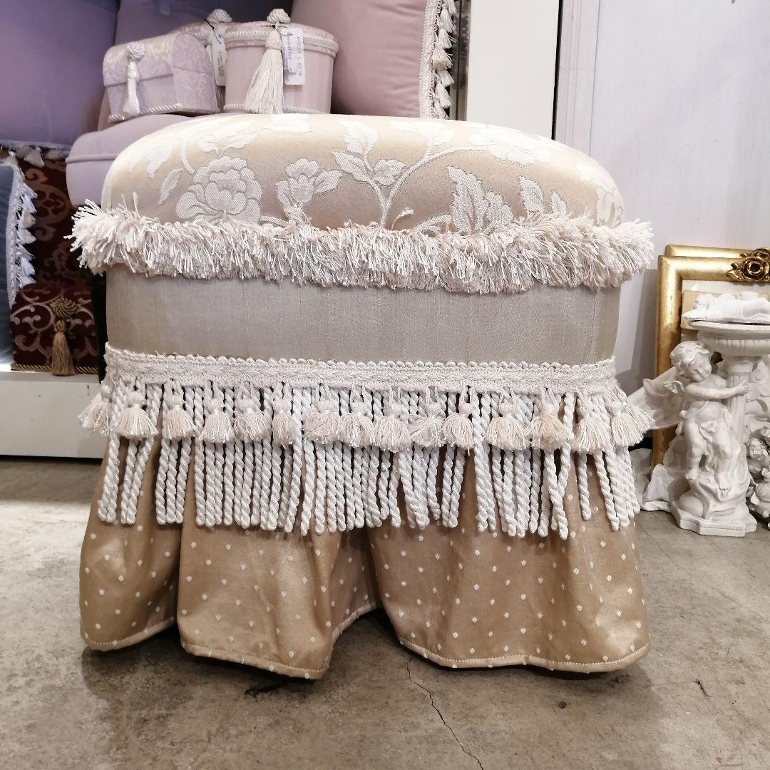 Φ【美品】ジェニファーテイラー Heirloom オットマン フットスツール ①