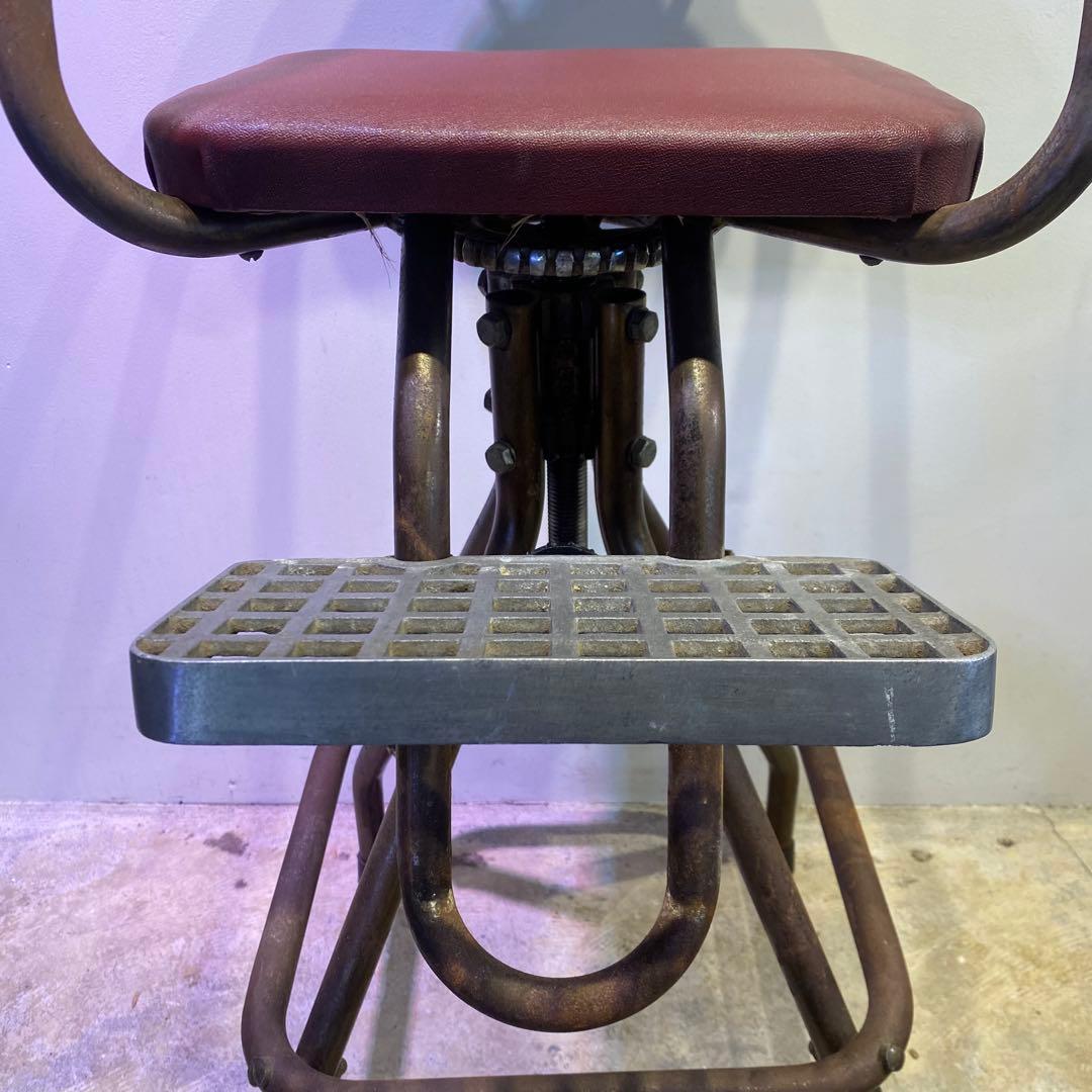 回転式ハイチェア カウンターチェア ディスプレイ 座面小さめ