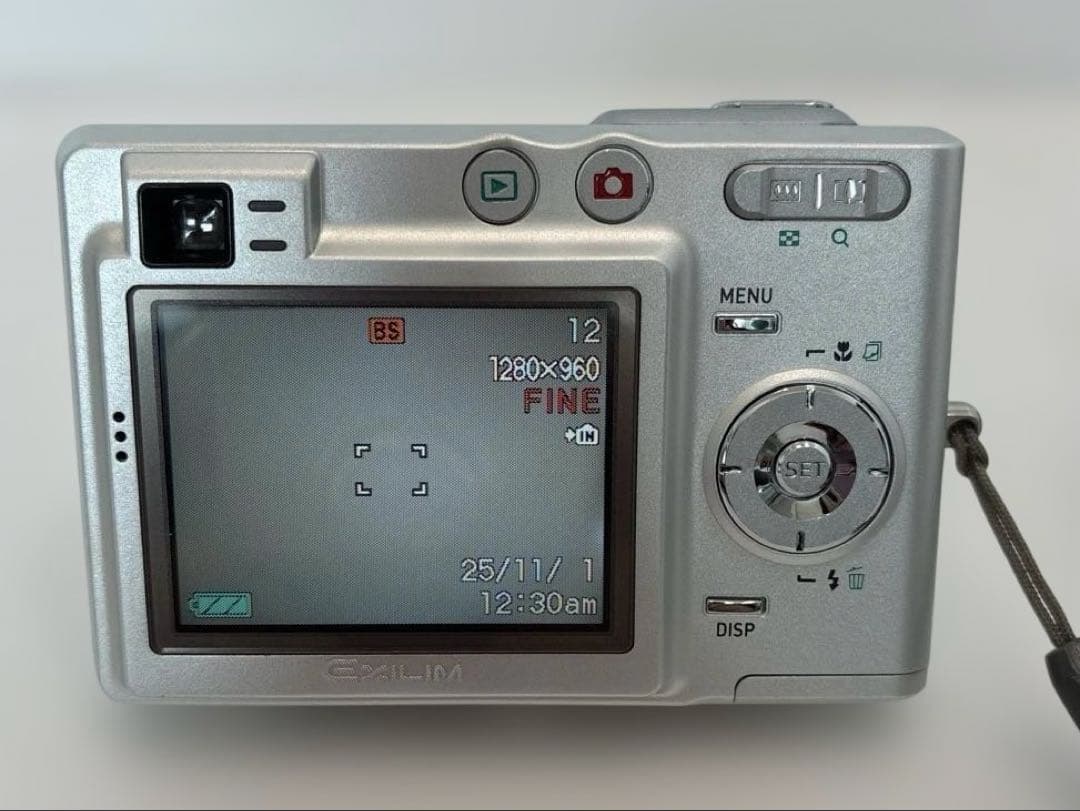CASIO EX-Z50デジカメ．充電器付き