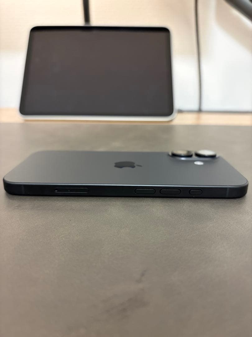 Apple iPhone16本体ブラック128G SIMフリー