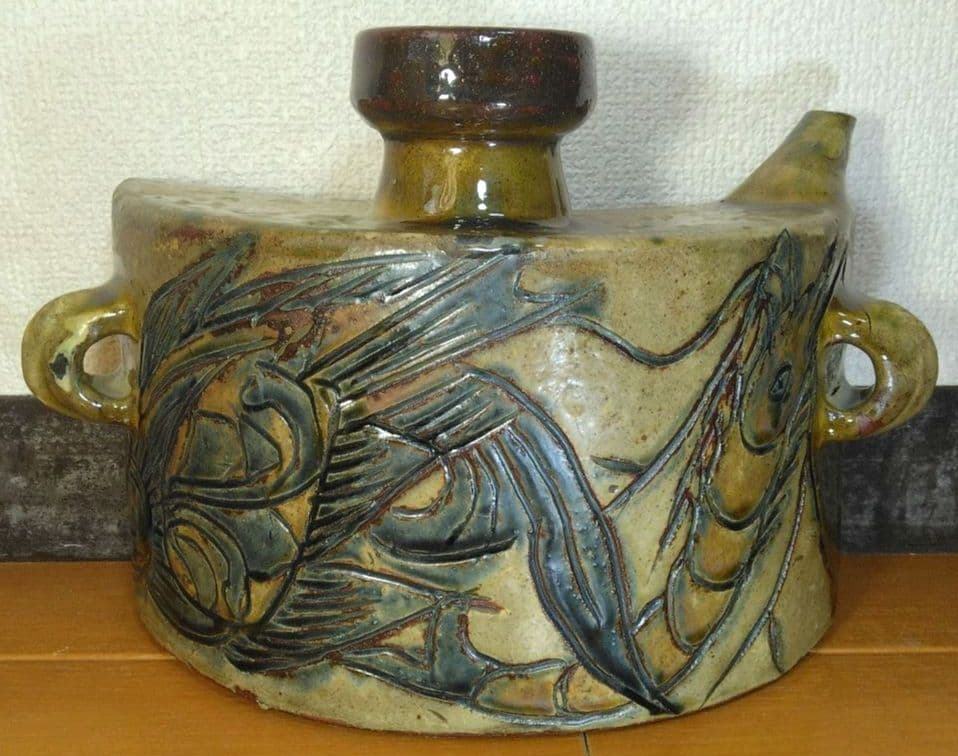 人間国宝 金城次郎 魚海老紋抱瓶 栞 共箱(本人書付) 壷屋焼 やちむん 大きい