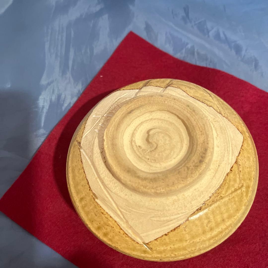 人間国宝　荒川豊蔵　黄瀬戸抹茶碗木製箱付き