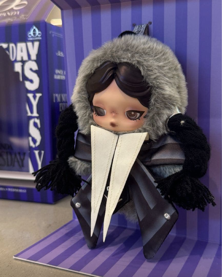 SKULLPANDA x Wednesday ぬいぐるみ ネ ヴァーモア学園制服