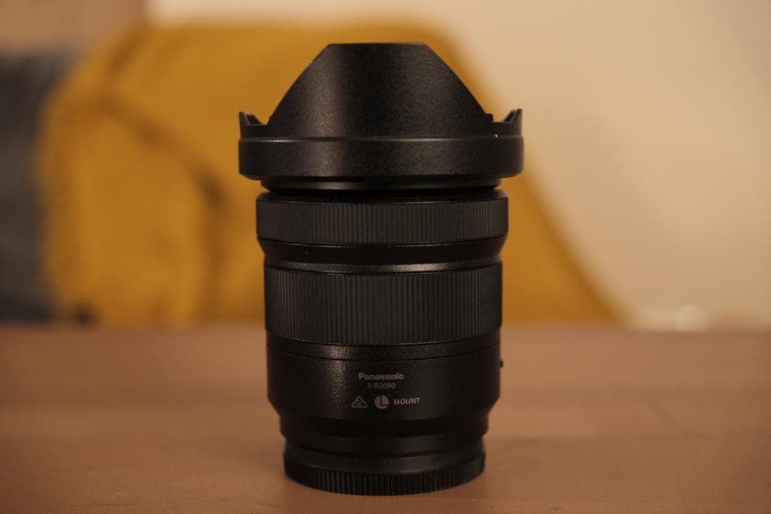 LUMIX S5 & 20-60mm f3.5-5.6 フルサイズミラーレス一眼