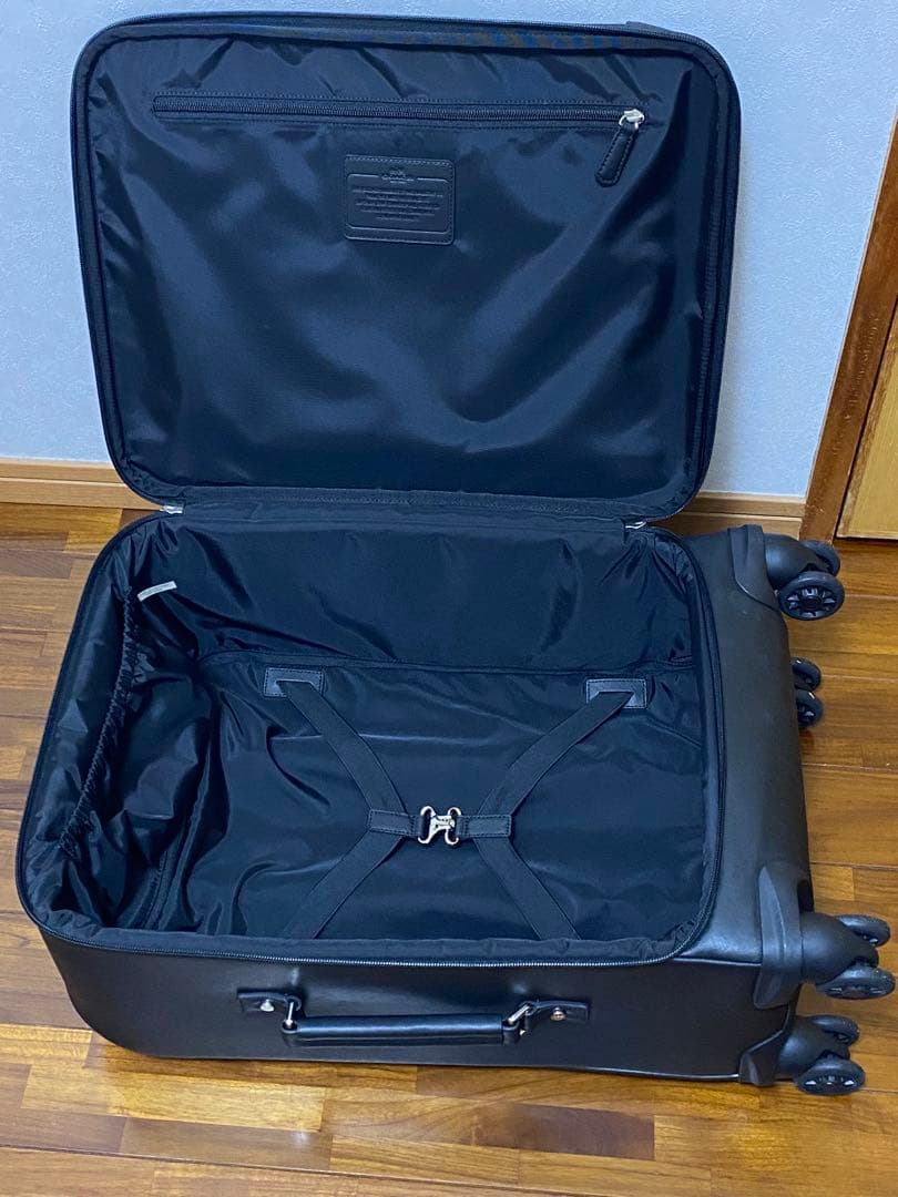 美品　COACH コーチ 2輪 黒キャリーケース　スーツケース