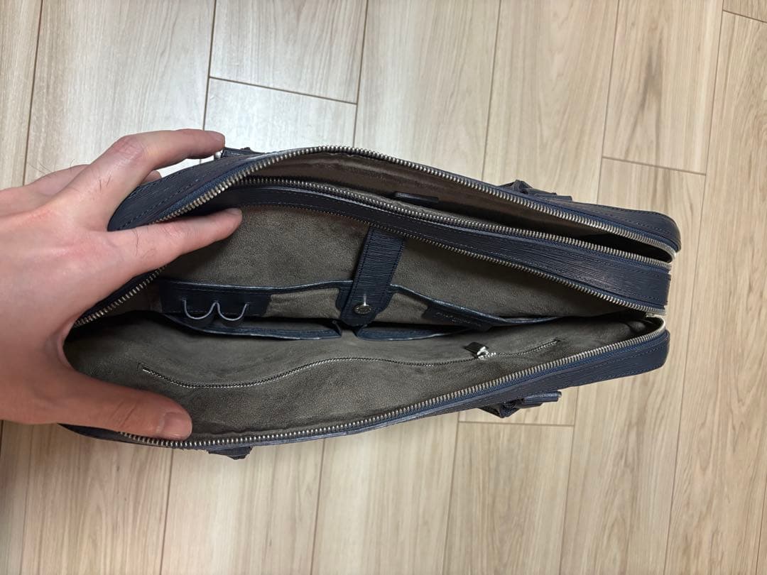 極美品◎ペッレモルビダ　キャピターノ　ブリーフケース　2室　オールレザー　濃紺