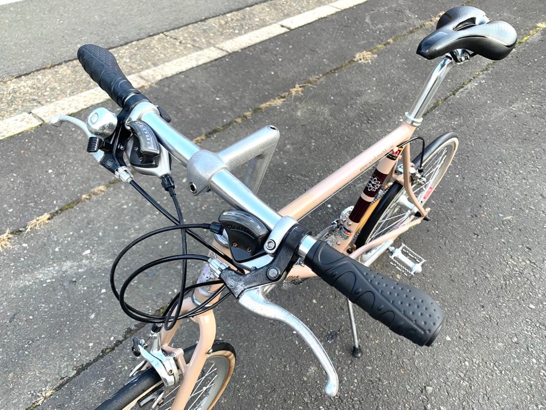 即乘 送料無料Manhattanbikeミニベロ小径車クロスバイク8速20インチ