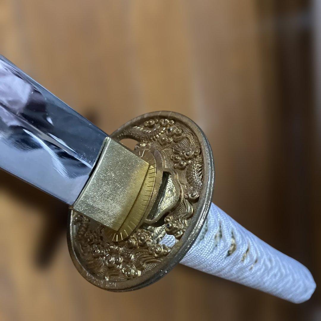 値下げ決行！模造刀　装飾的な鍔の美しい刀